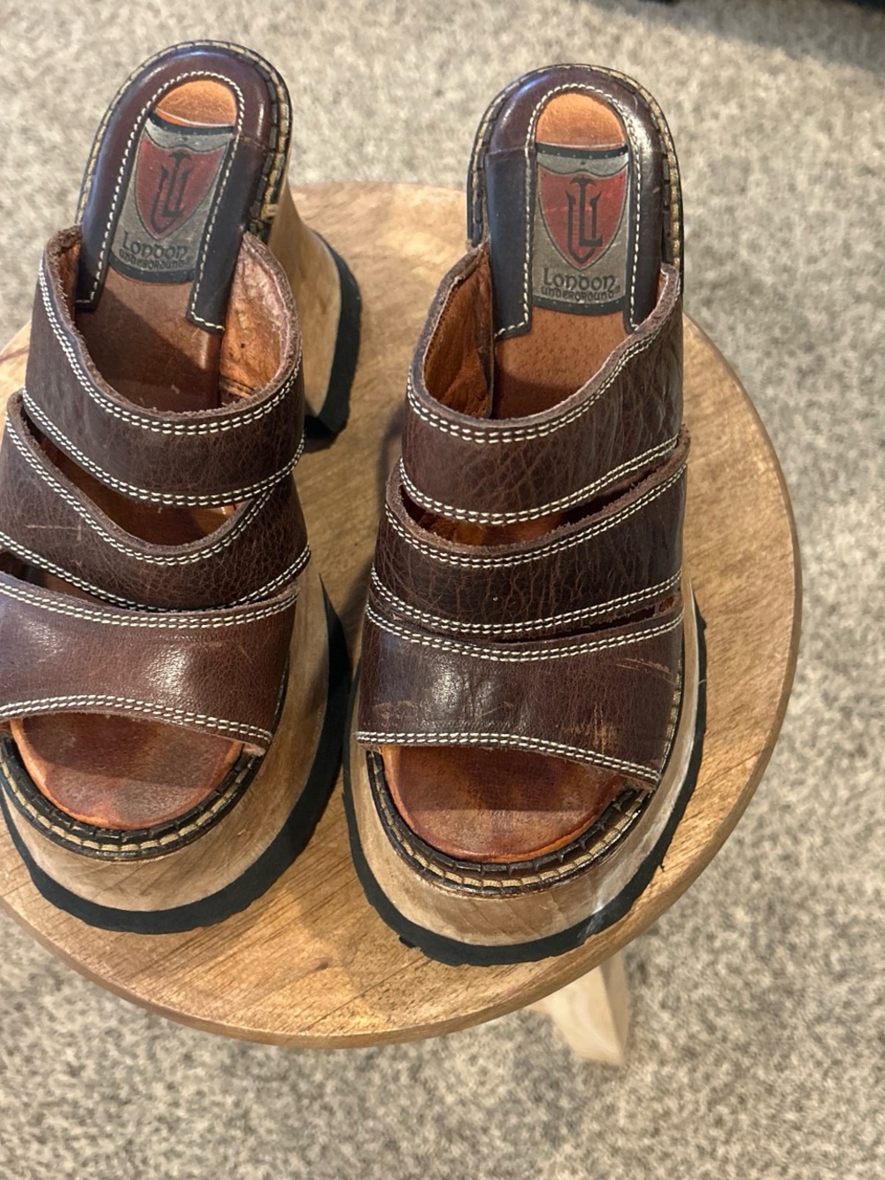 Y2K 90s Brown Leather Platform Slide Sandals - Picture 3 of 3